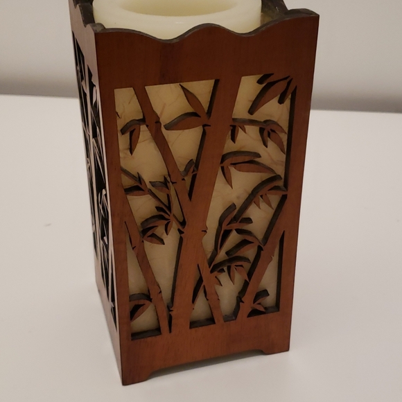 Wooden Leave L.e.d Candle Holder - Picture 4 of 8